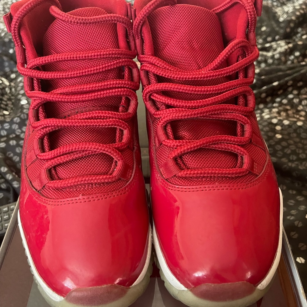 Air Jordan retro 11…great shape..